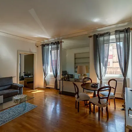 Rhome Trevi Rome